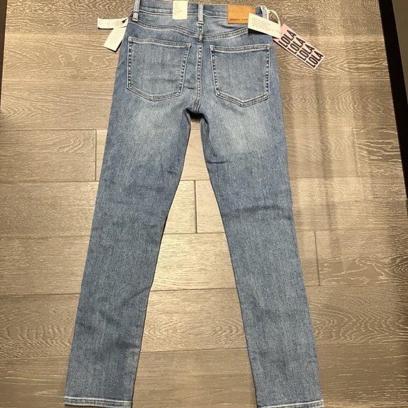 Denim Forum LOLA Mid Rise Skinny Jean - NWT - Picture 6 of 6